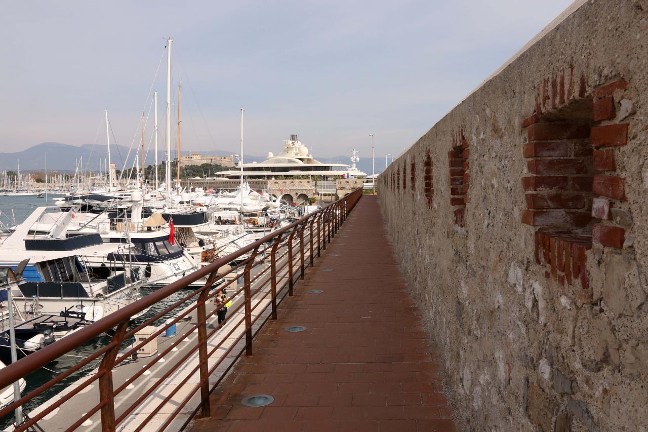 Le Bastion St Jaume