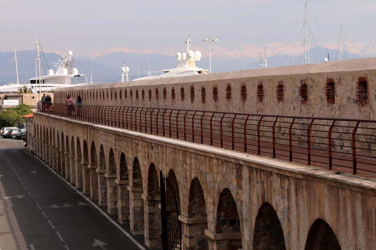 Le Bastion St Jaume