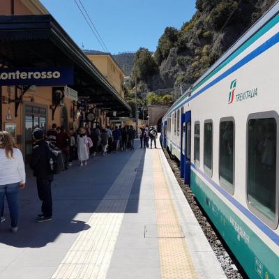 une carte permet devoyager de façon illimitée sur les trains régionaux