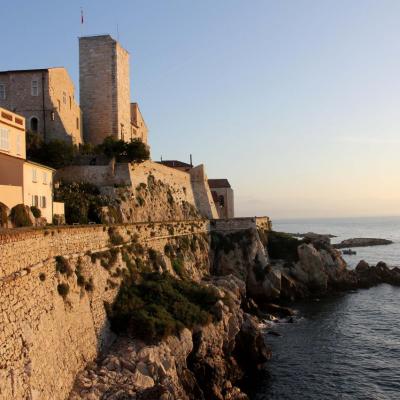 Les remparts au lever du soleil un matin d'avril à 6h20