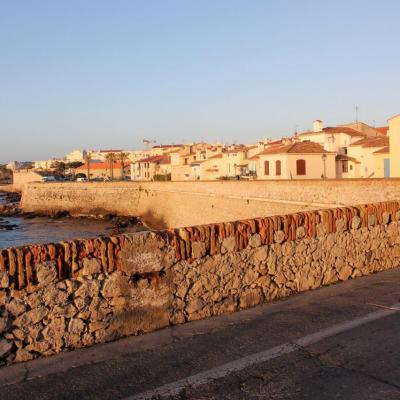 Les remparts au lever du soleil un matin d'avril à 6h20