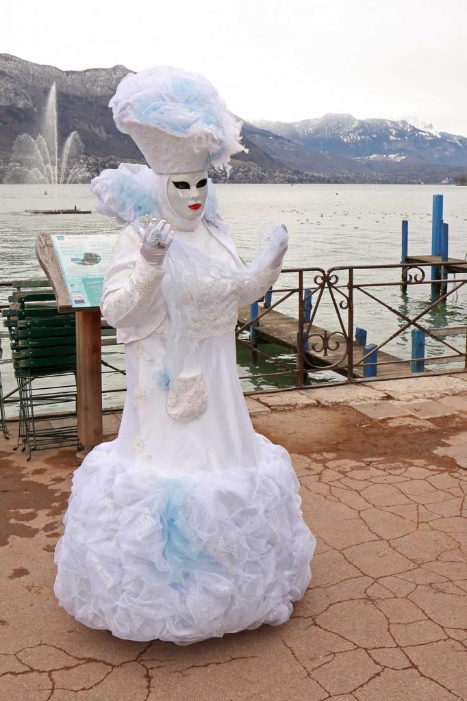 Pour le 20ème anniversaire, les premiers costumes sont ressortis