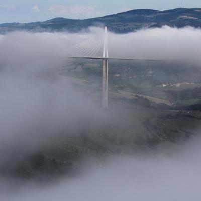 Le viaduc sort du brouillard après 1h30 d'attente ... la récompense !