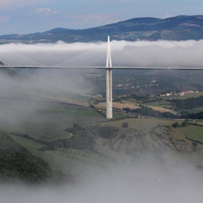 Le viaduc sort du brouillard après 1h30 d'attente ... la récompense !