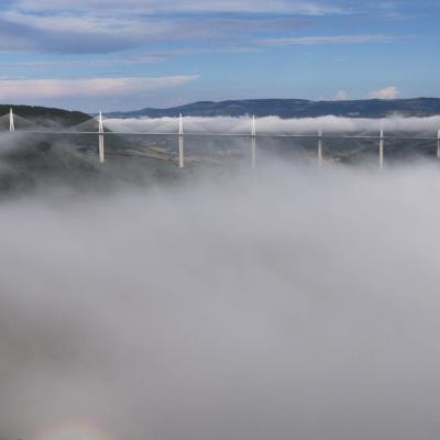 Le viaduc sort du brouillard après 1h30 d'attente ... la récompense !