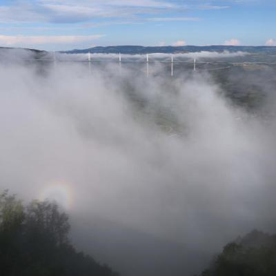 Le viaduc sort du brouillard après 1h30 d'attente ... la récompense !