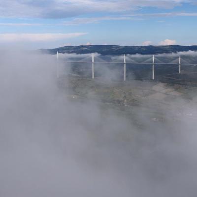 Le viaduc sort du brouillard après 1h30 d'attente ... la récompense !