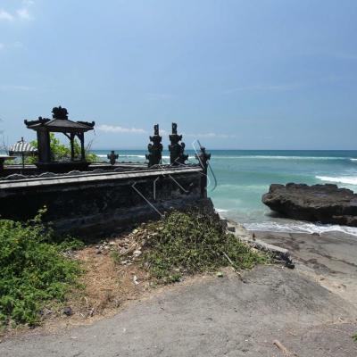 La plage de Batu Bolong (Canggu) très prisée par les surfers