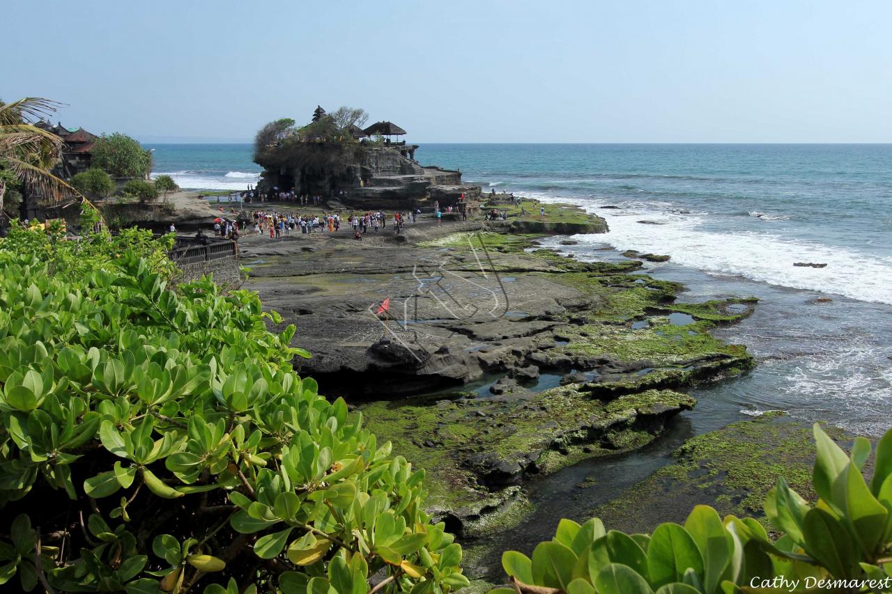 Le Tanah Lot, un des 7 temples de la mer de Bali