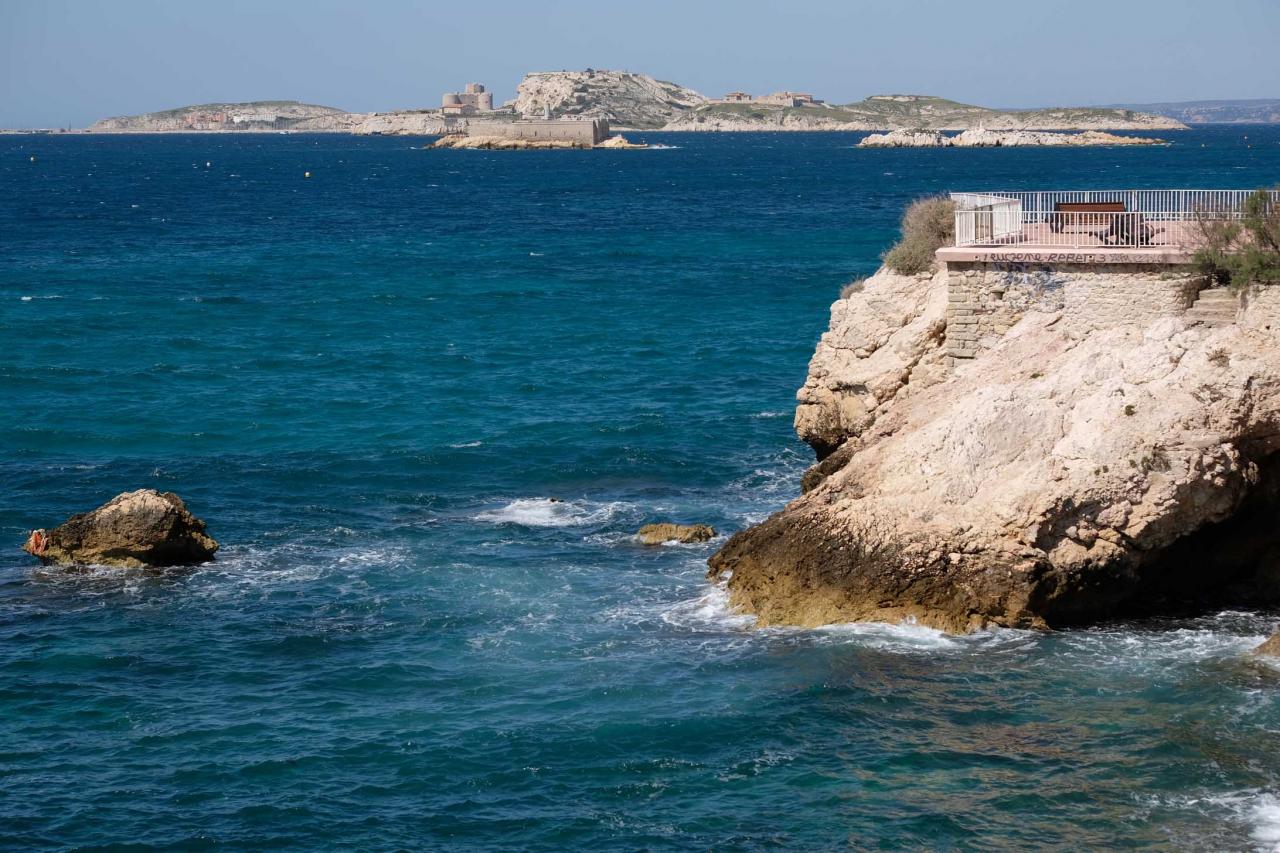 Les îles du Frioul vues de la corniche de Marseille