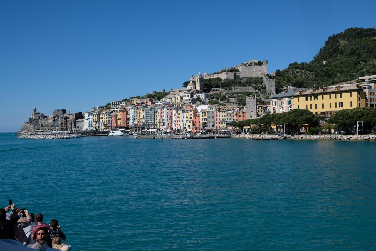 Portovénère à la sortie du golfe de la Spezia (le golfe des poètes)