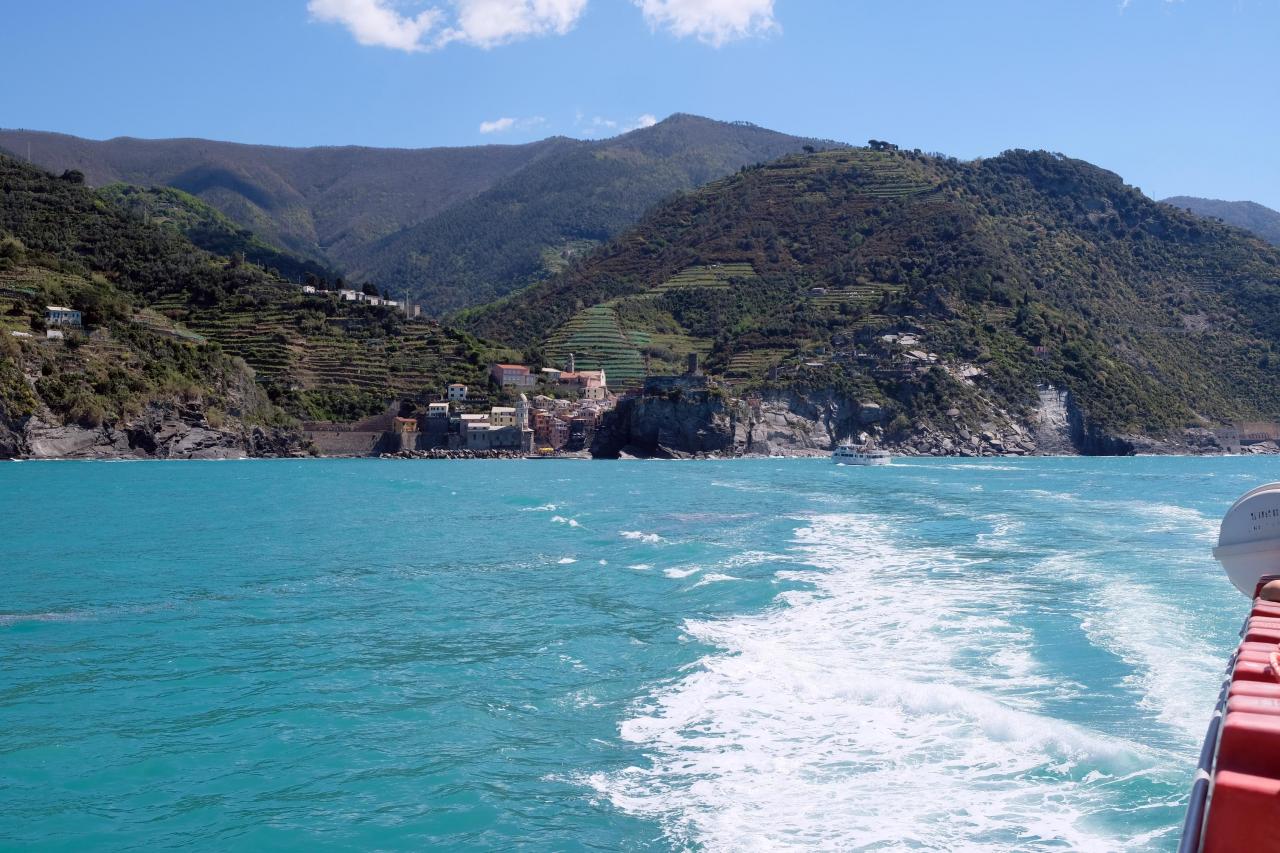 on s'éloigne de Vernazza pour le dernier village des 5 terres