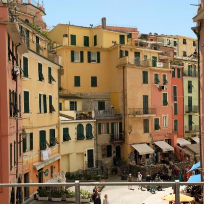 vue du quai de la gare de Vernazza, tout de suite dans l'ambiance