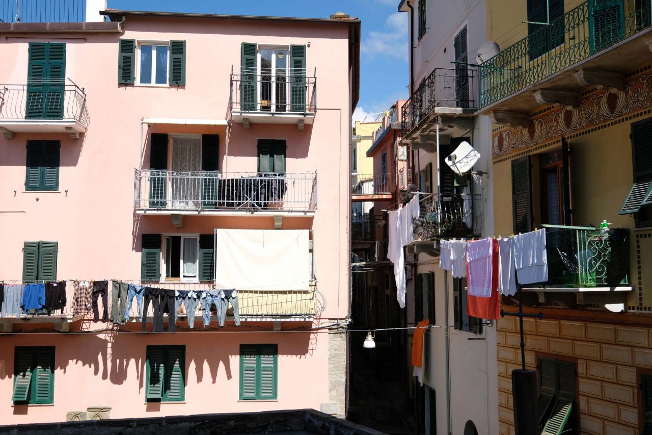 linge aux fenêtres, on est dans l'ambiance