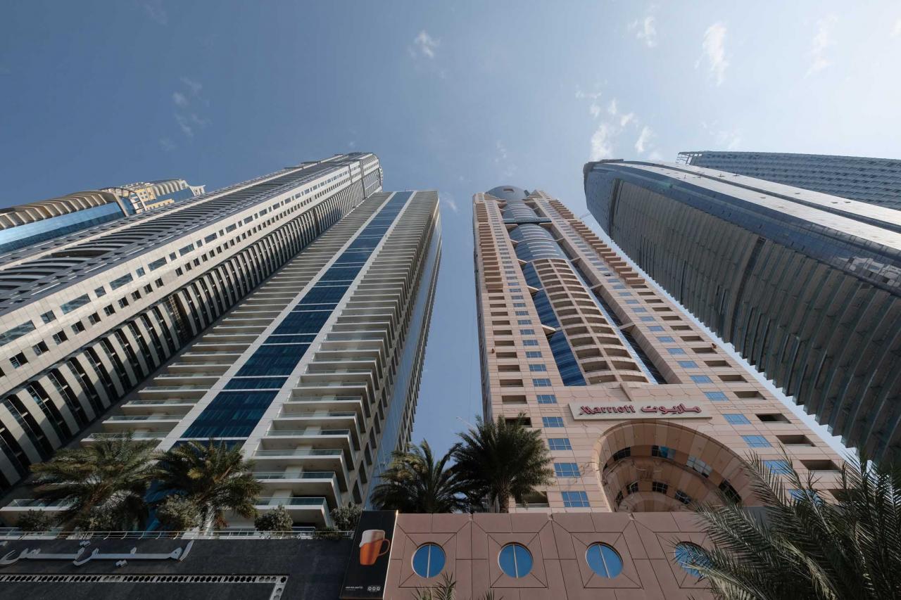 les gratte-ciel résidentiels et hôtels du nouveau Dubaï