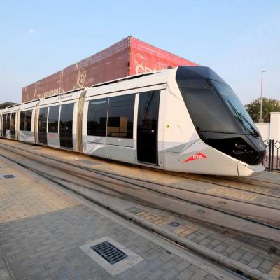 dernière station du tram sur la Jumeirah beach road, le bus prend le relai