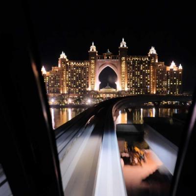 et très belle vue à l'arrivée sur l'hôtel Atlantis