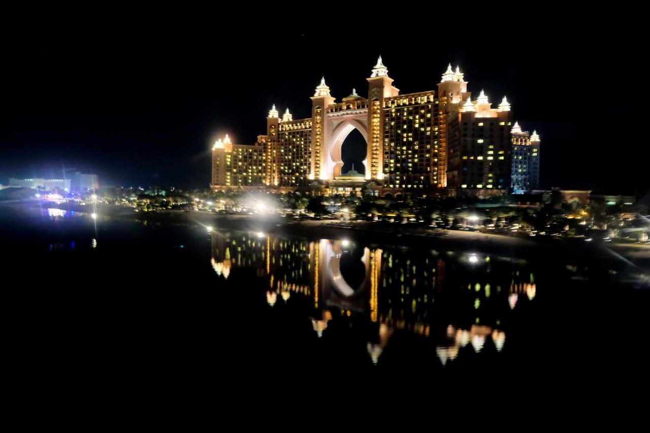 L'hôtel Atlantis vu du monorail 