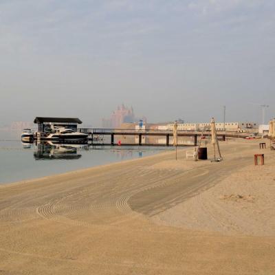 la plage de l'hôtel sur la palme avec en fond l'hôtel Atlantis