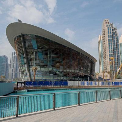 l'opéra de Dubaï rappelle les bateaux en bois traditionnels