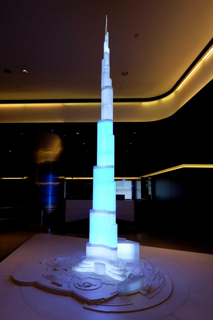 accès aux plateformes de la Burj Khalifa
