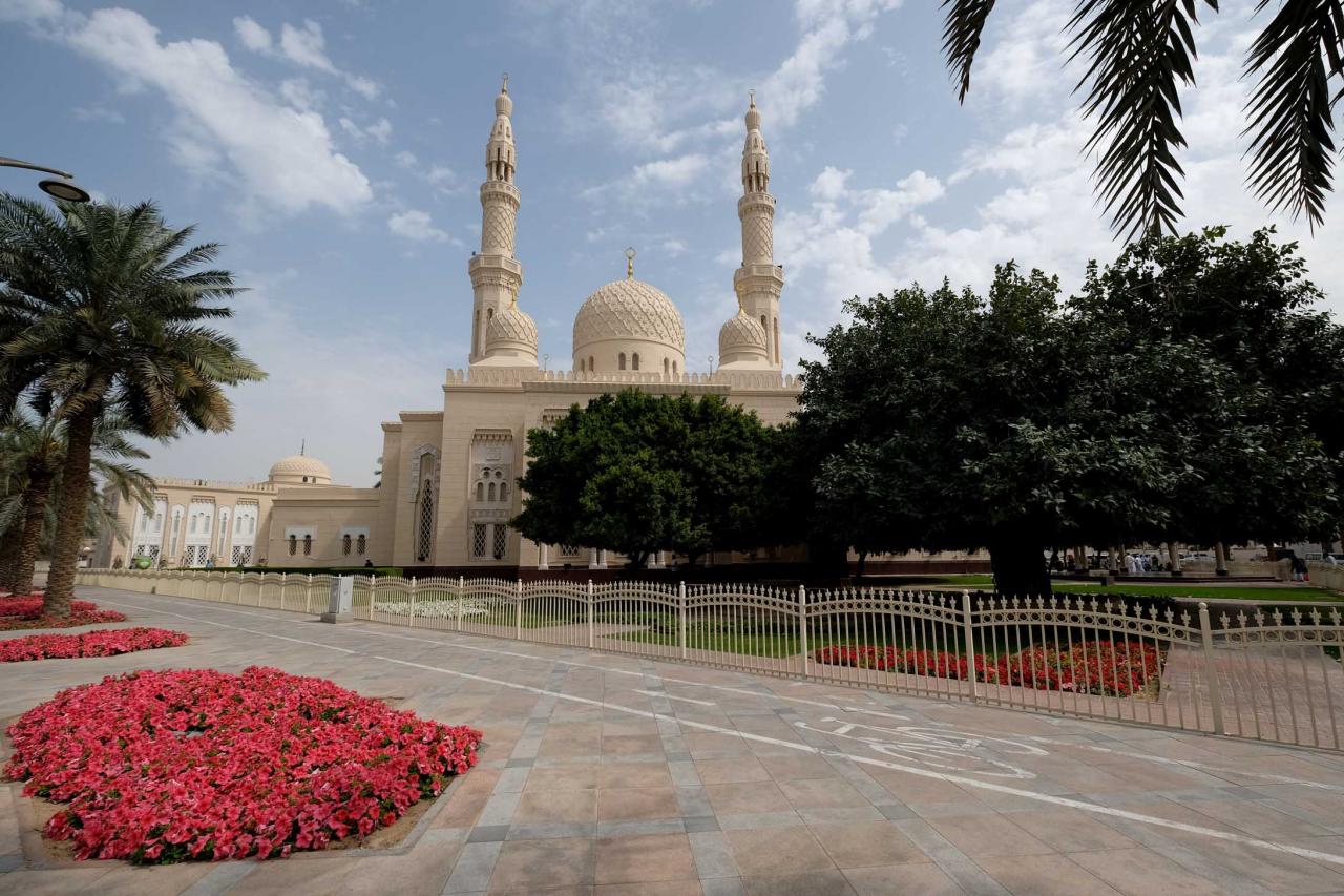 l'unique mosquée de Dubaï qui ouvre ses portes aux non-musulmans