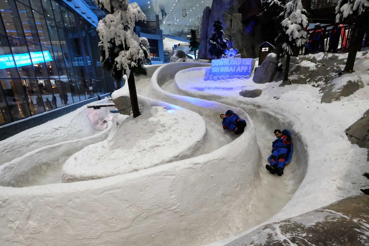 il y a aussi un snowpark et une piste de bobsleigh