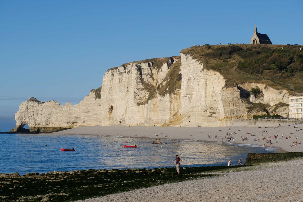 marée basse sur la baie d'Etretat