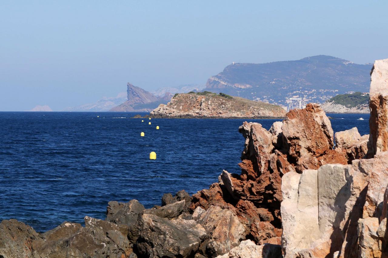 L'île verte au loin et La Ciotat