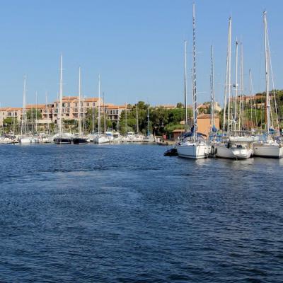 L'île des Embiez est composée de deux îles ...