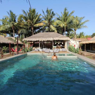 La piscine du 3W Cottages