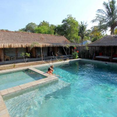 La piscine du 3W Cottages