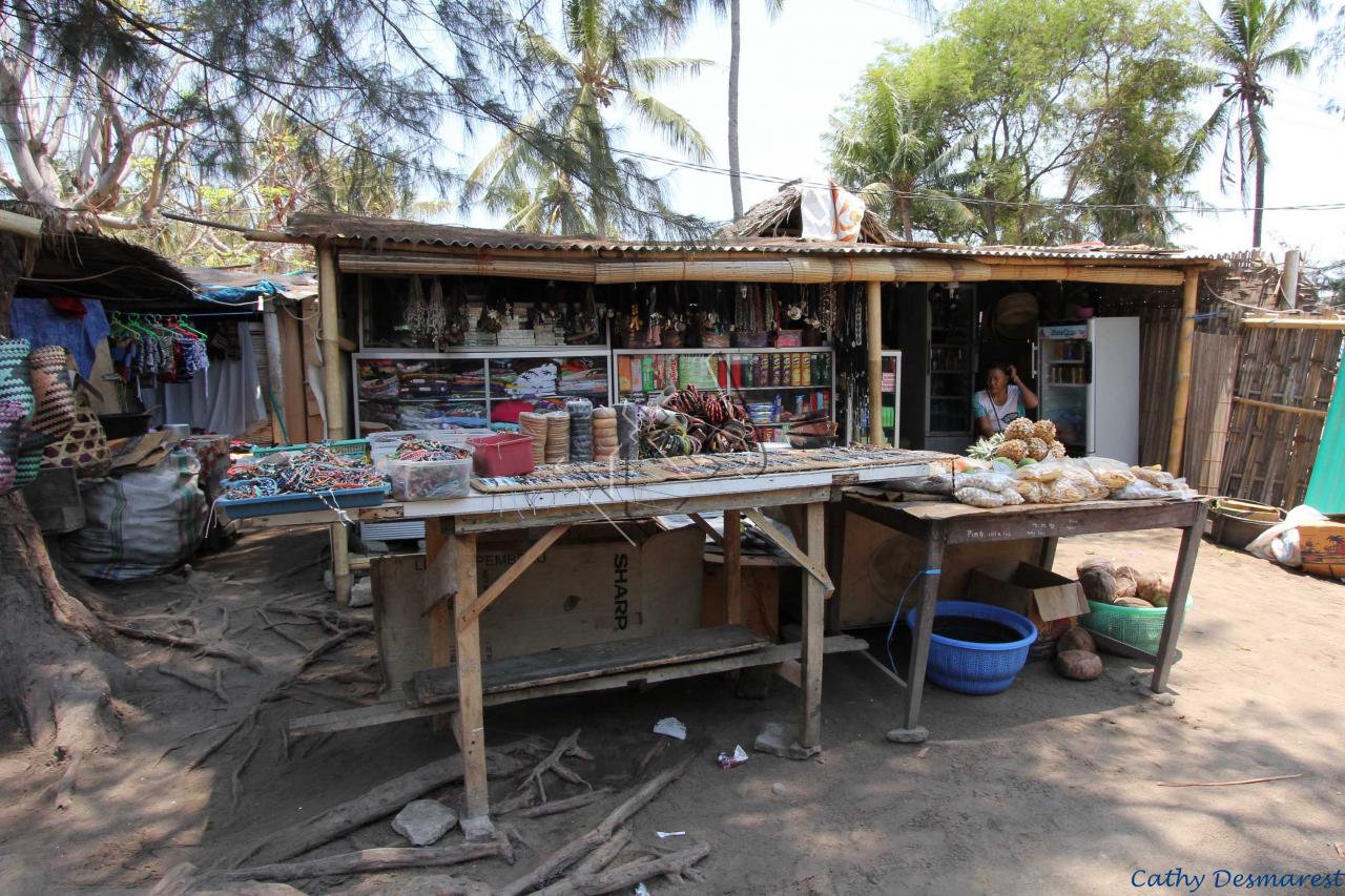 Petite épicerie, bazar, parfois restau ... et toujours familial