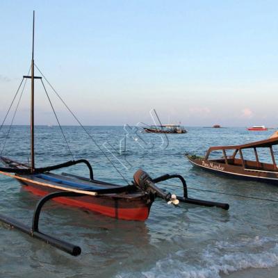Le jukung est ce petit voilier de pêche traditionnel indonésien