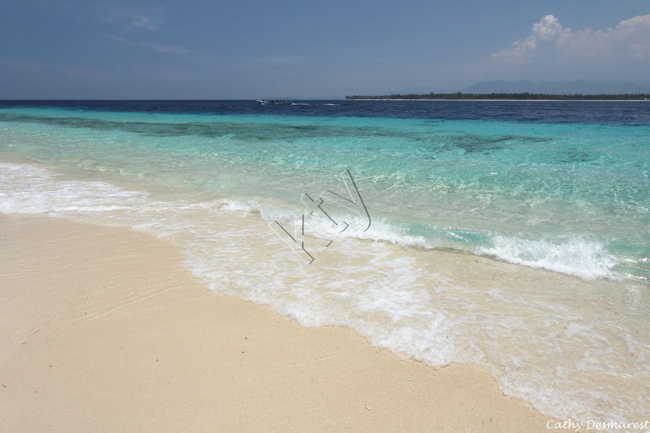 Située entre Gili Trawangan et Gili Air, Meno est la plus petite