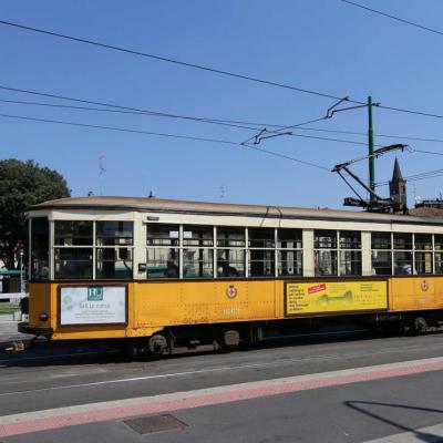 les tramways de Milan sont de vraies pièces de musée ... qui roulent !!!