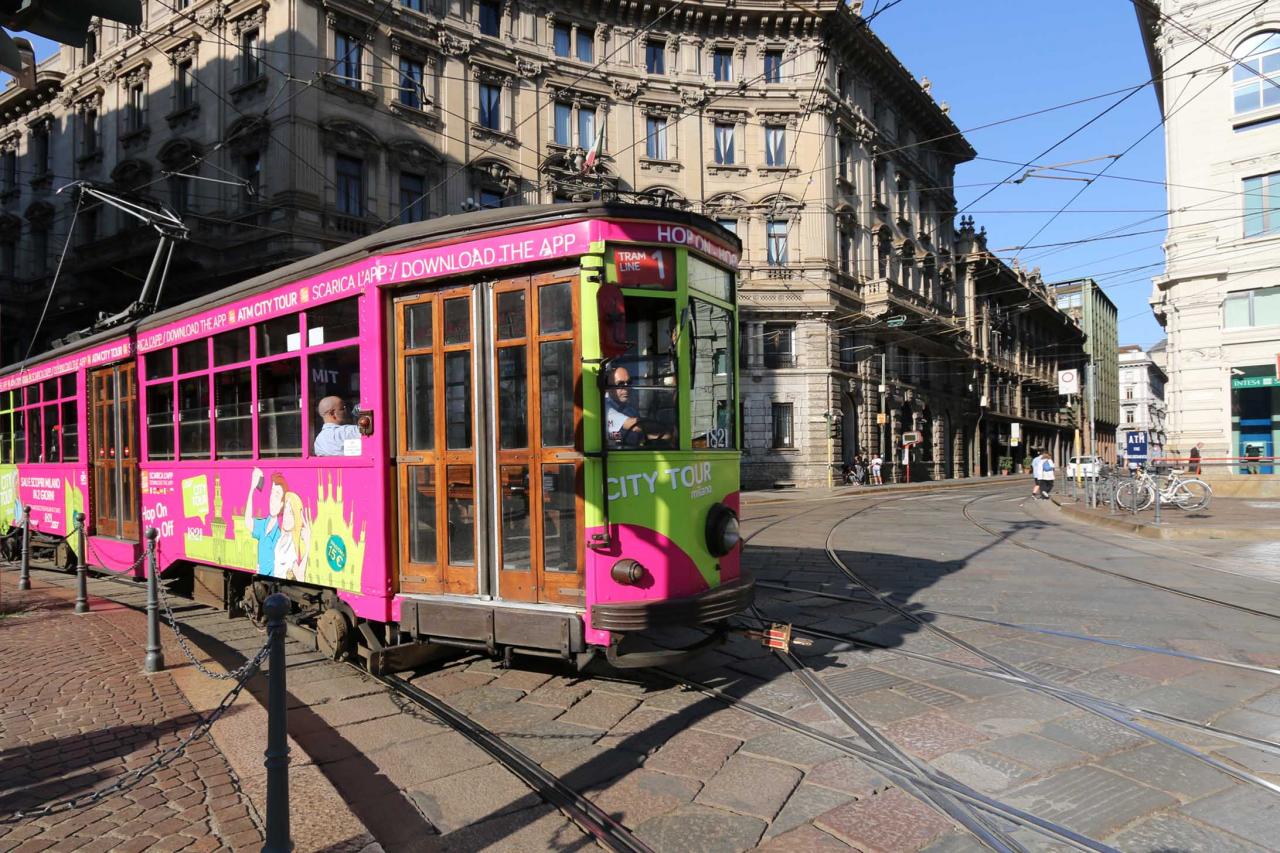 la piazza Cordusio, le centre administratif et financier de Milan