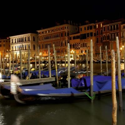 Le grand canal et ses palais et palaces aux abords du Rialto