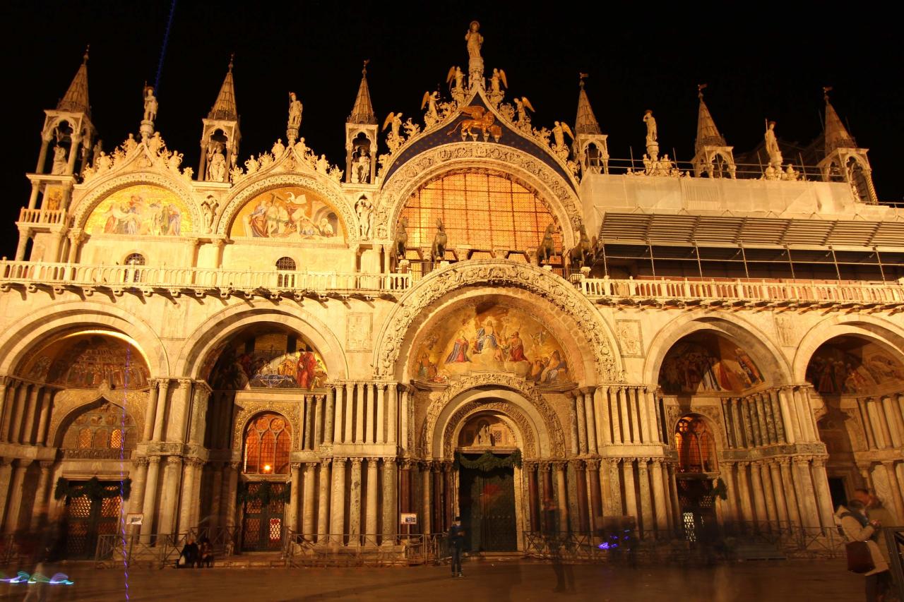 façade de La basilique Saint-Marc (en italien : basilica di San Marco)