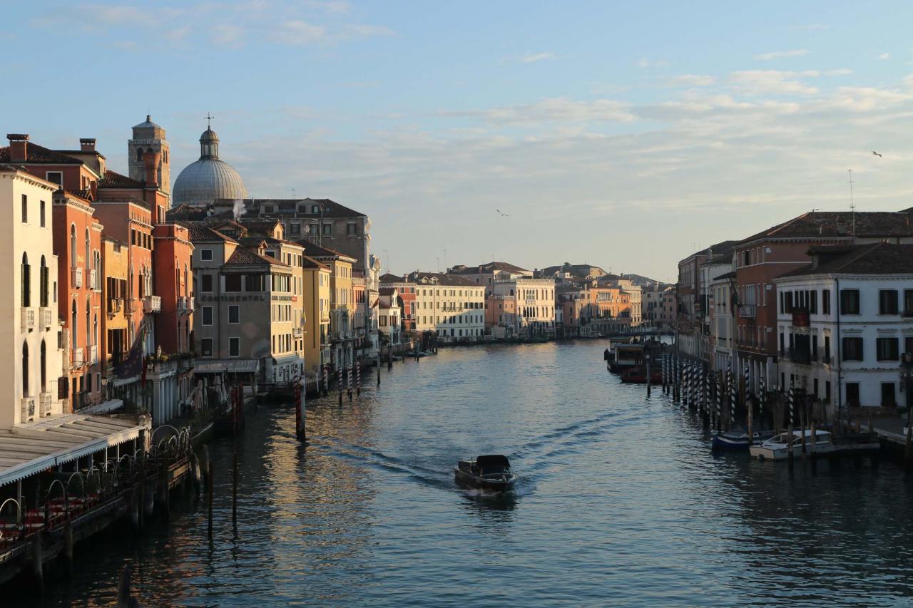 vue du pont Scalzi, près de mon hôtel (quartier Santa Croce)