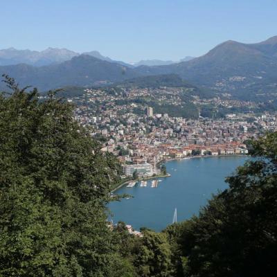 Juste un petit point de vue sur Lugano dans la descente, pas le temps de visiter ...