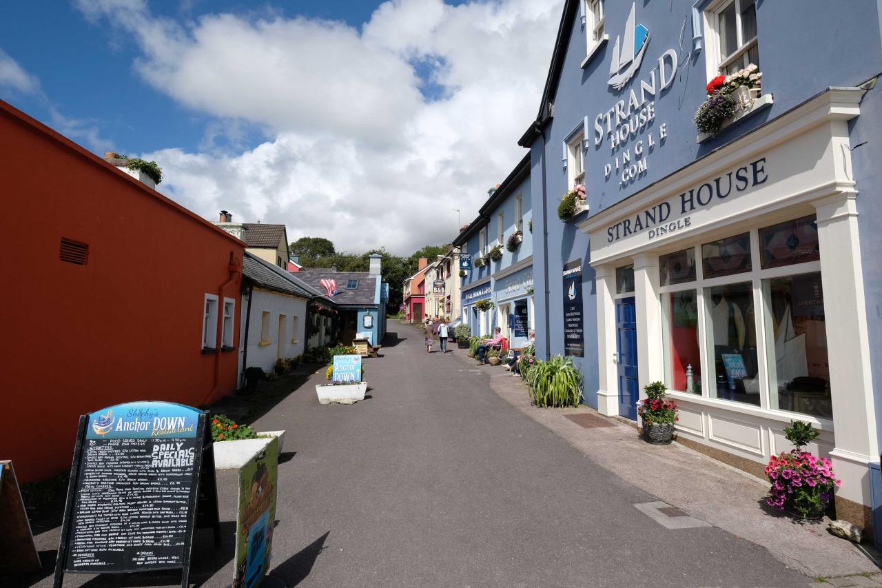 petites rues aux maisons colorées