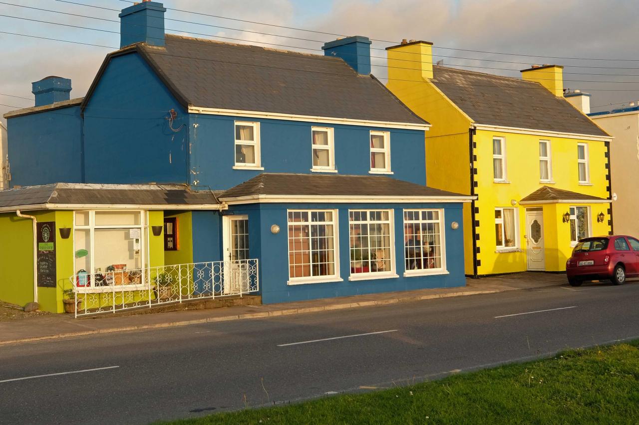 face à l'océan et la baie de Waterville deux B&B aux plus belles couleurs