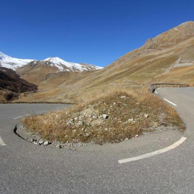 Désertique, lunaire ... presque personne sur cette route de montagne !