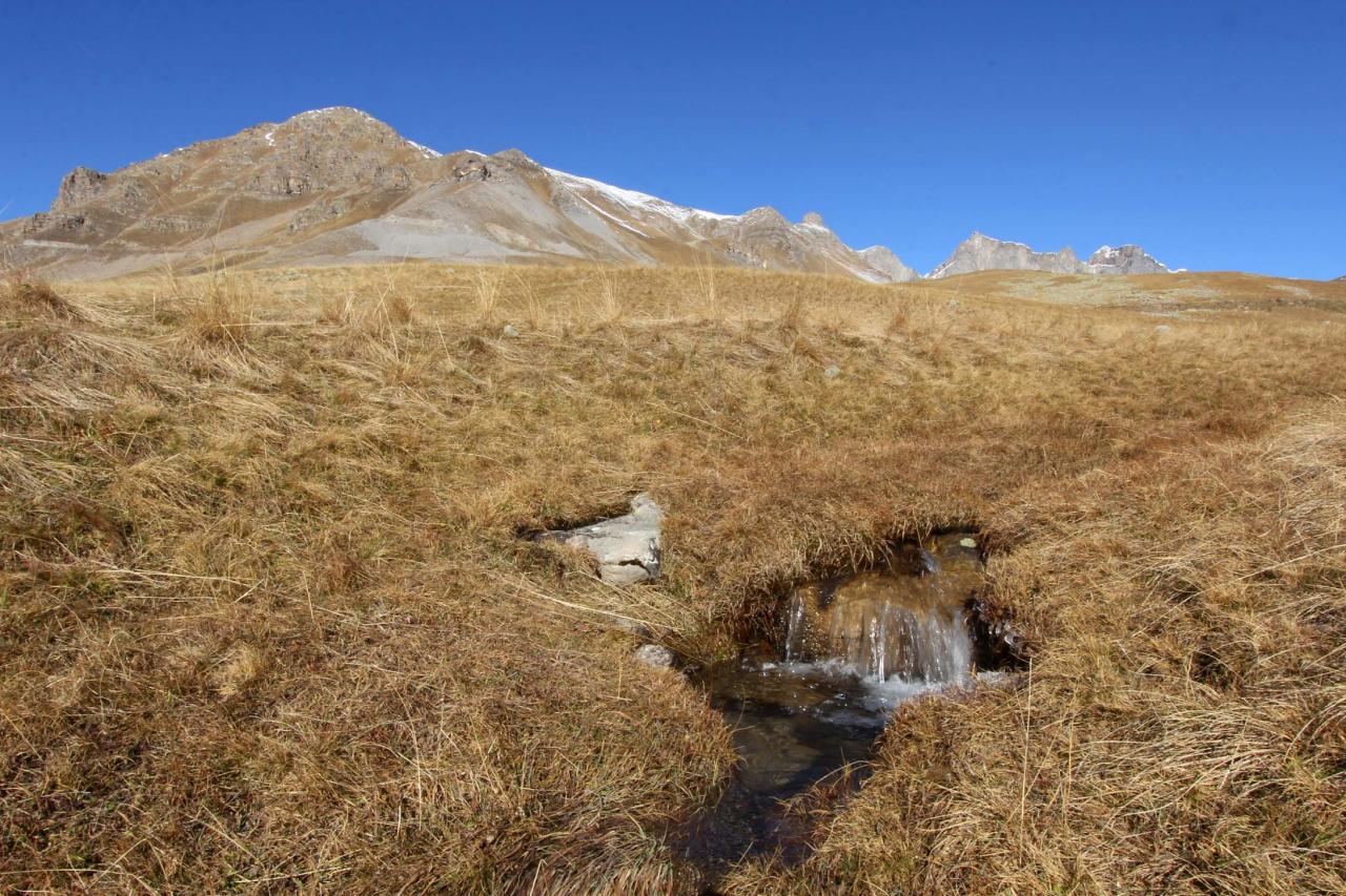 Désertique, lunaire ... presque personne sur cette route de montagne !