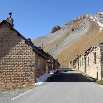 capitainerie, sanitaires, four à pain, cuisines ...