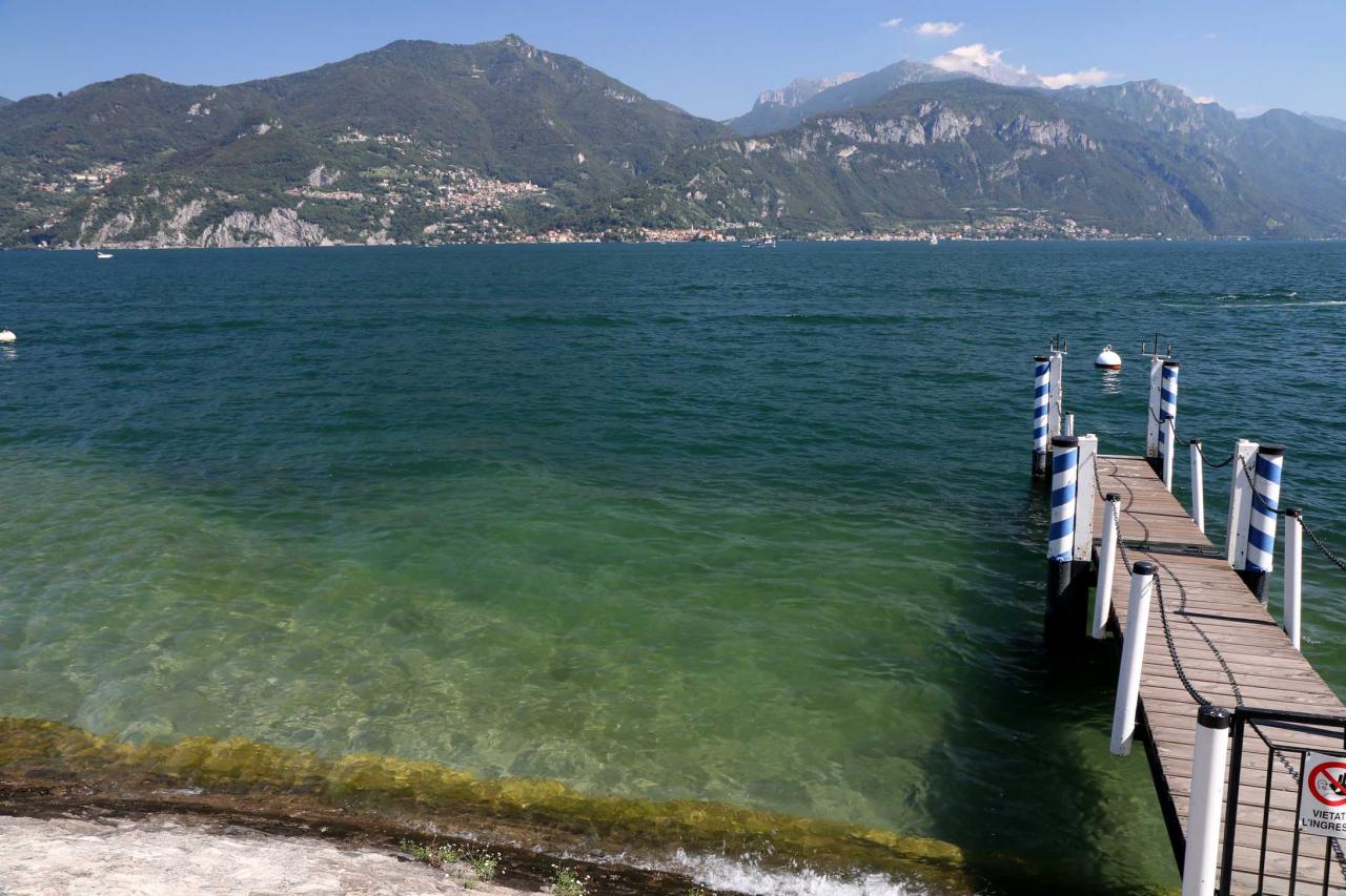 le panorama à 360°, au centre du lac de Côme, est magnifique