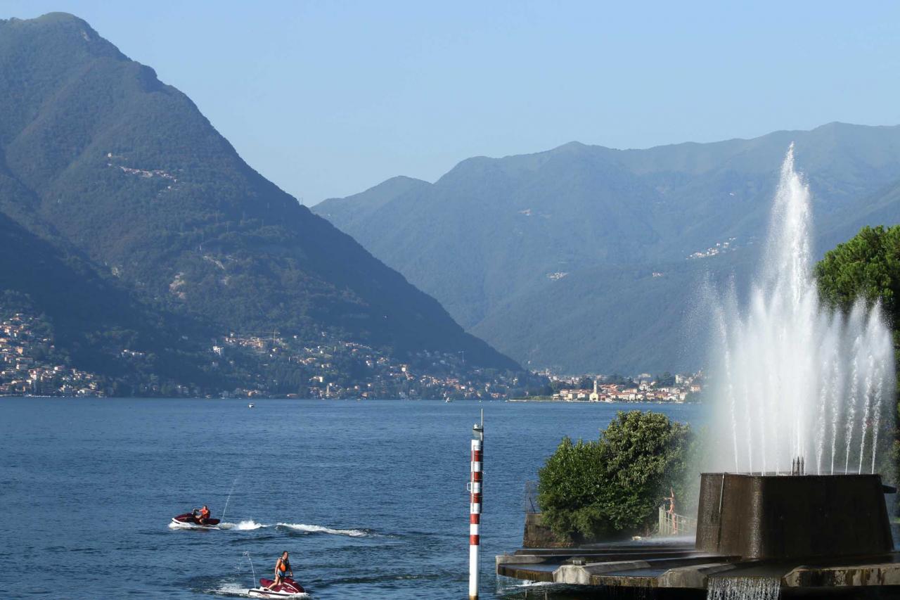 et voici le bout du lac, arrivée à Côme