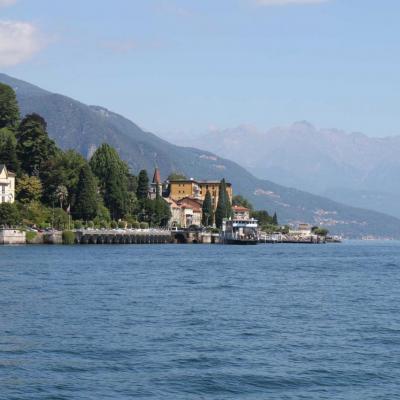 Tremezzo face à Bellagio sur la rive ouest