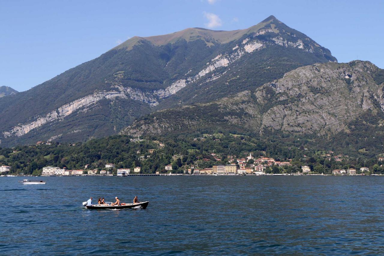 Tremezzo vu de Bellagio au pied du Mont Procione